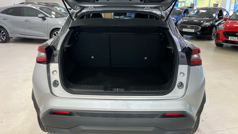 Nissan Juke 1.0 DiG-T 114 N-Connecta 5dr DCT Petrol Hatchback